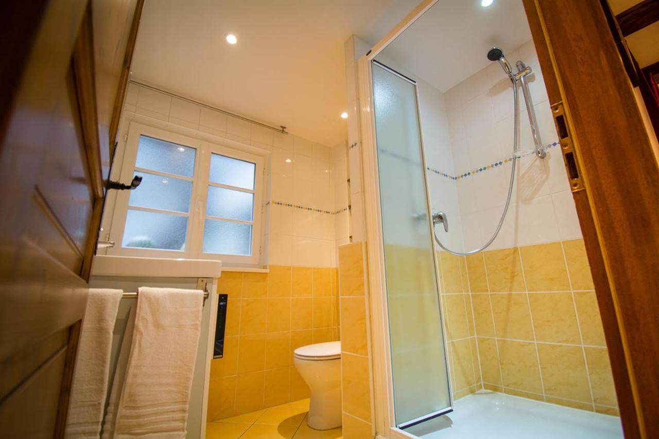 Gite **** Des Bains Strasbourg Exteriör bild